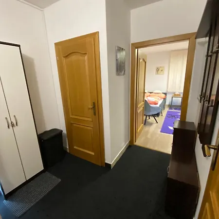 Holleho 2 Apartman Trenčín