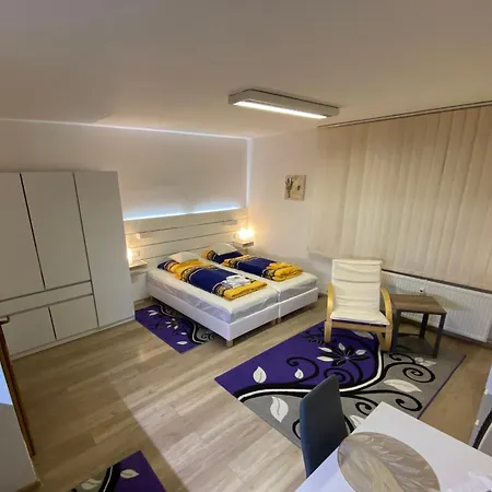 Hollého 2 Apartamento *