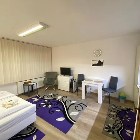 Hollého 2 Apartamento *